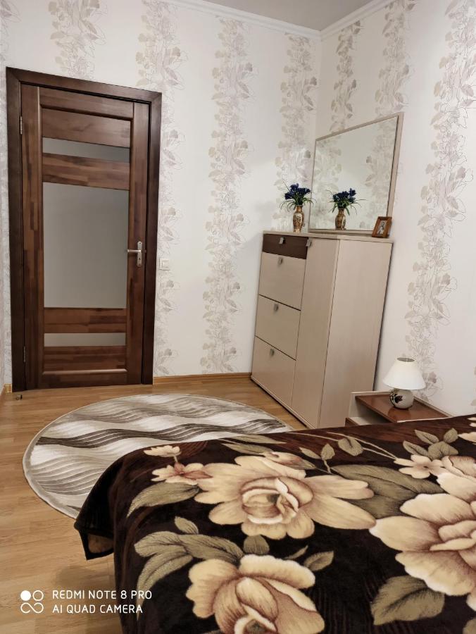 Apartment On Krainego Str 27 Slonim Екстер'єр фото